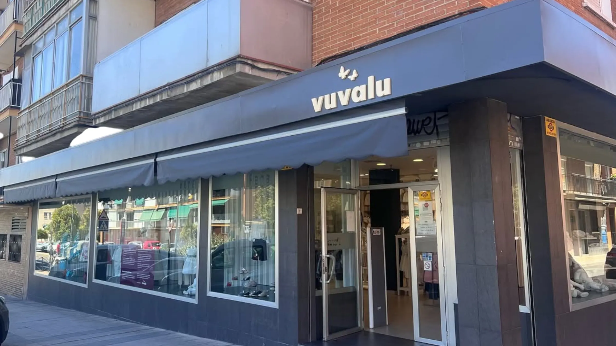 Outlet de Vestidos de Comunión en Madrid y Guadalajara
