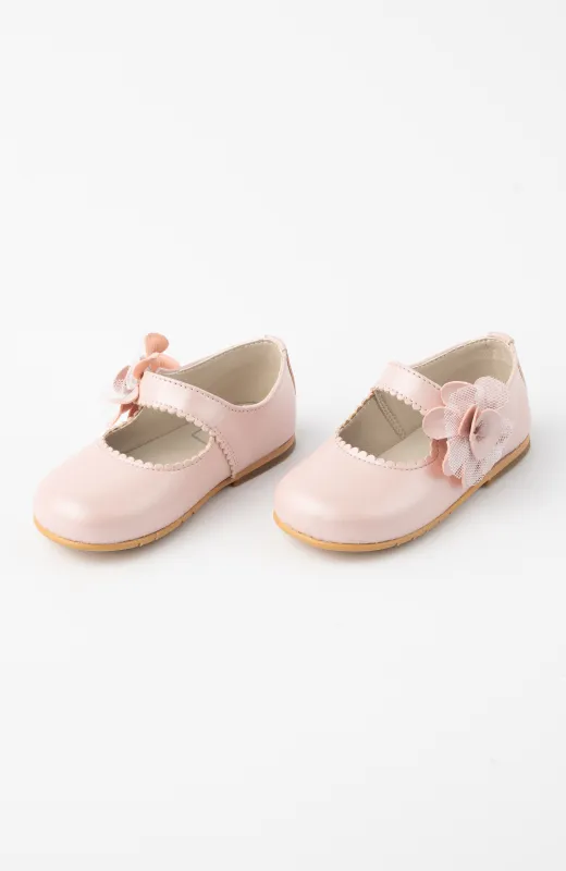Zapatos niña vestir con flor rosa , ideales para ceremonias infantiles como Bautizo y Arras