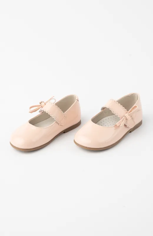 Zapatos niña ceremonia charol rosa con lacito ,ideales para Bautizo y Arras