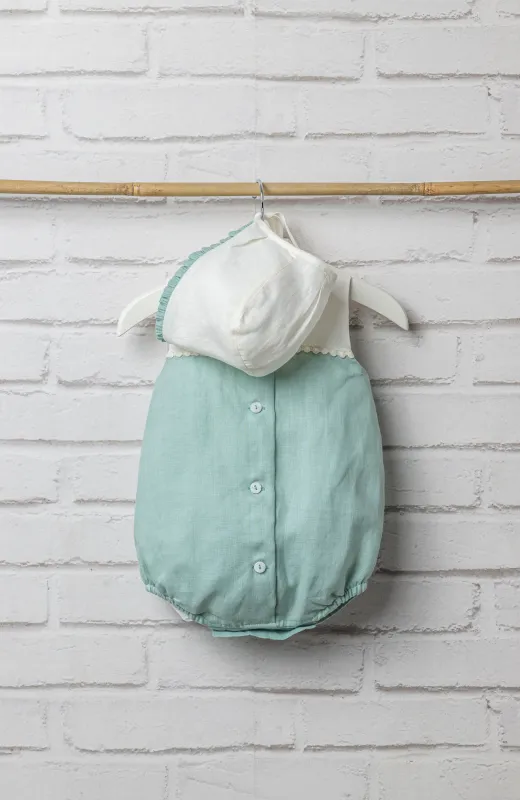 Los pequeños también dejan huella Ranita bebé de lino verde con capota , para ceremonia infantil y vestir