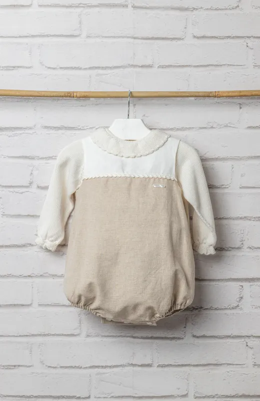 Ranita bebé de lino con capota tostado, con body si refresca