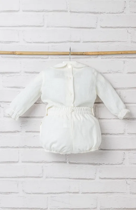 Pequeño gran protagonista Traje Bautizo niño lino con cuello bebé color crudo de manga larga, elegante y sencillo, perfecto para un día especial