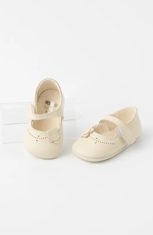 Sutileza que acompaña su Bautizo Zapatos de piel sin suela para bebé con detalle de flor, color crudo