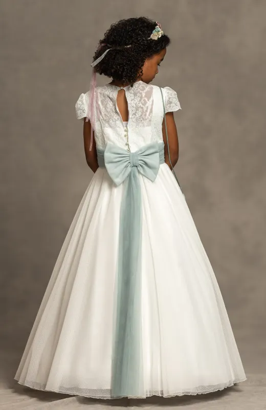 La infancia también se celebra Vestido de Comunión niña Outlet con fajín verde y espalda semitransparente