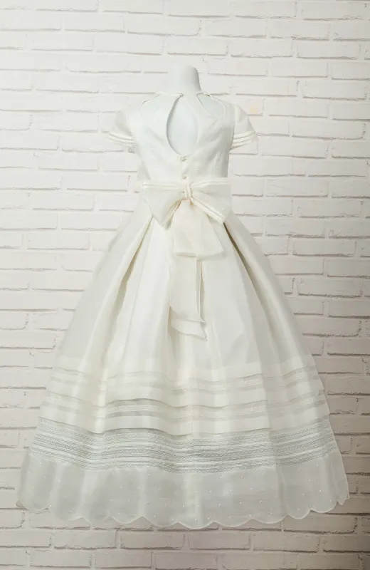 Un recuerdo mágico inolvidable Vestido de Comunión niña Outlet clásico en Madrid y Guadalajara