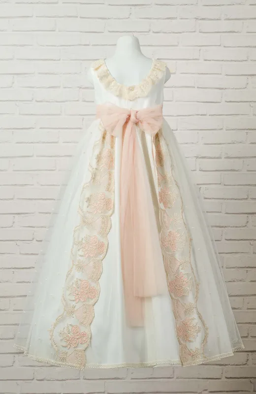 Vestido de Comunión niña outlet bordado, con escote en la espalda