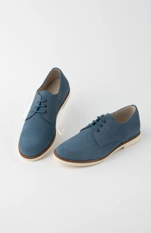 Zapatos de niño para vestir de ante azulón , perfectos para ceremonias y fiestas familiares