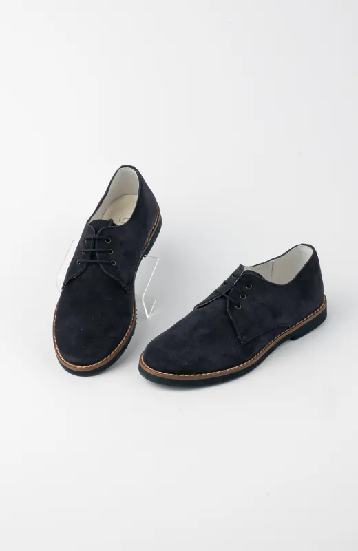 Zapatos de niño para vestir de ante azul, ideal para trajes de vestir elegantes