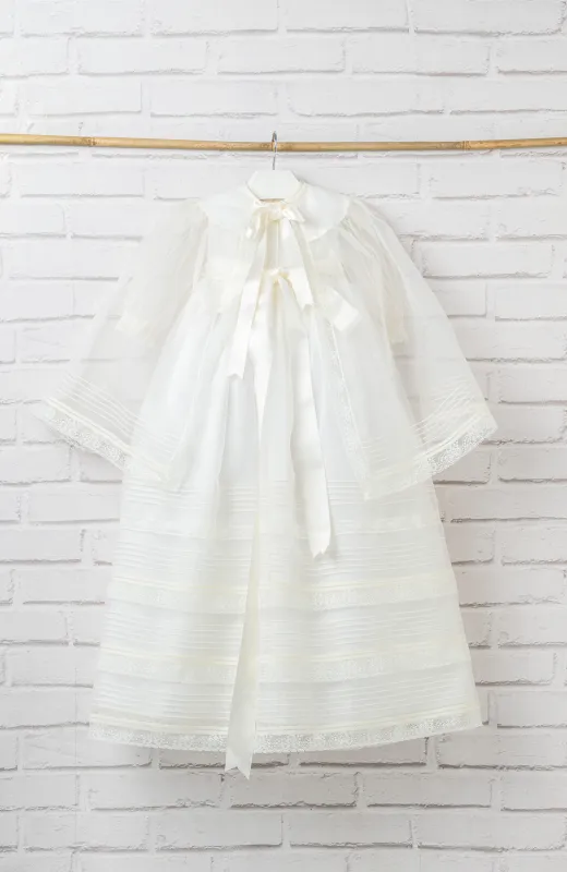 Su Bautizo, con ternura Faldón de Bautizo con capa y capota clásico color crudo