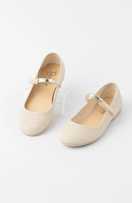 Zapatos elegantes para niña dorados con cierre charol, ideal para Arras y Comuniones