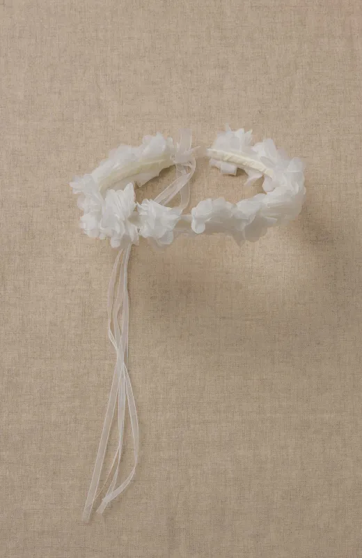 Corona niña ceremonia flores color crudo ideal para Comunión y para Arras