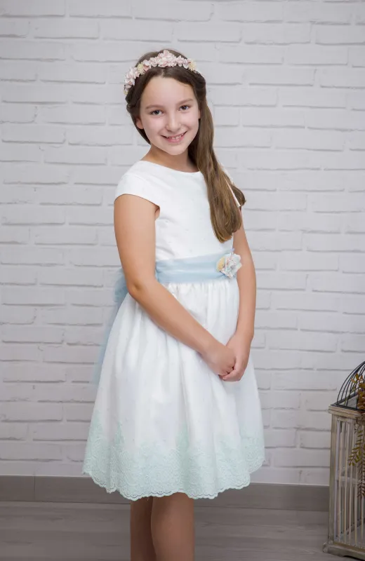 Vestido niña ceremonia bordado fajín verde