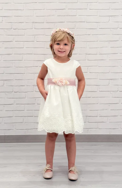 Vestido Arras niña bordado con fajín rosado Inés Vestido Arras niña bordado con fajín rosado Inés