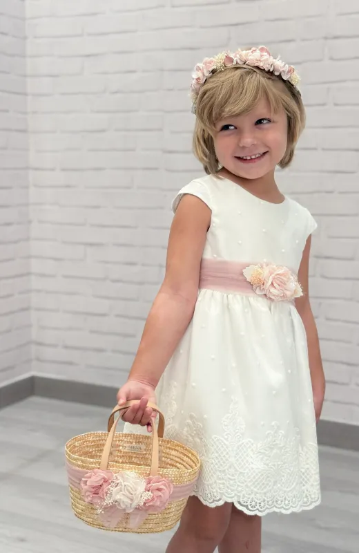 Vestido Arras niña bordado con fajín rosado Inés Vestido Arras niña bordado con fajín rosado Inés