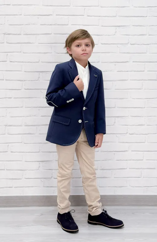 El encanto de lo clásico Chaqueta americana niño ceremonia marino Carlo