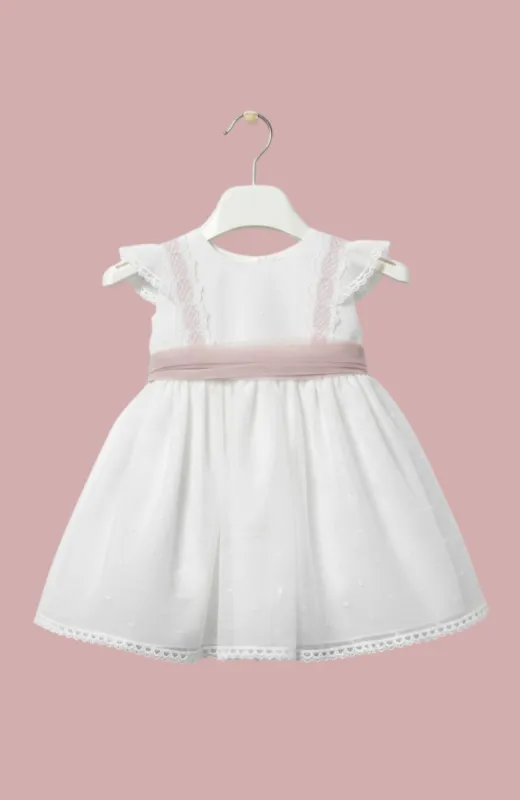 Celebra la infancia con estilo Vestido de Bautizo con fajín rosa Margarita