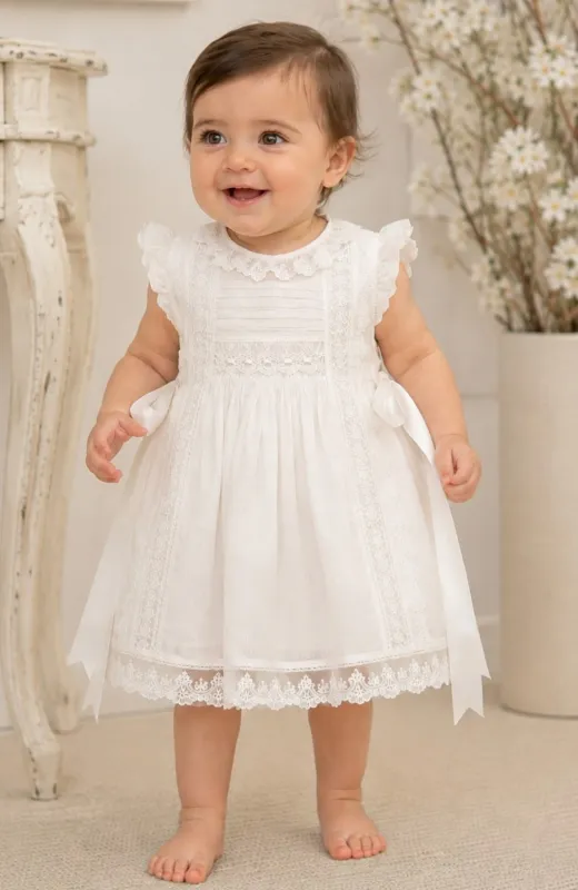 Vestido de Bautizo de batista inglesa de nido de abeja con capota a juego Cenit