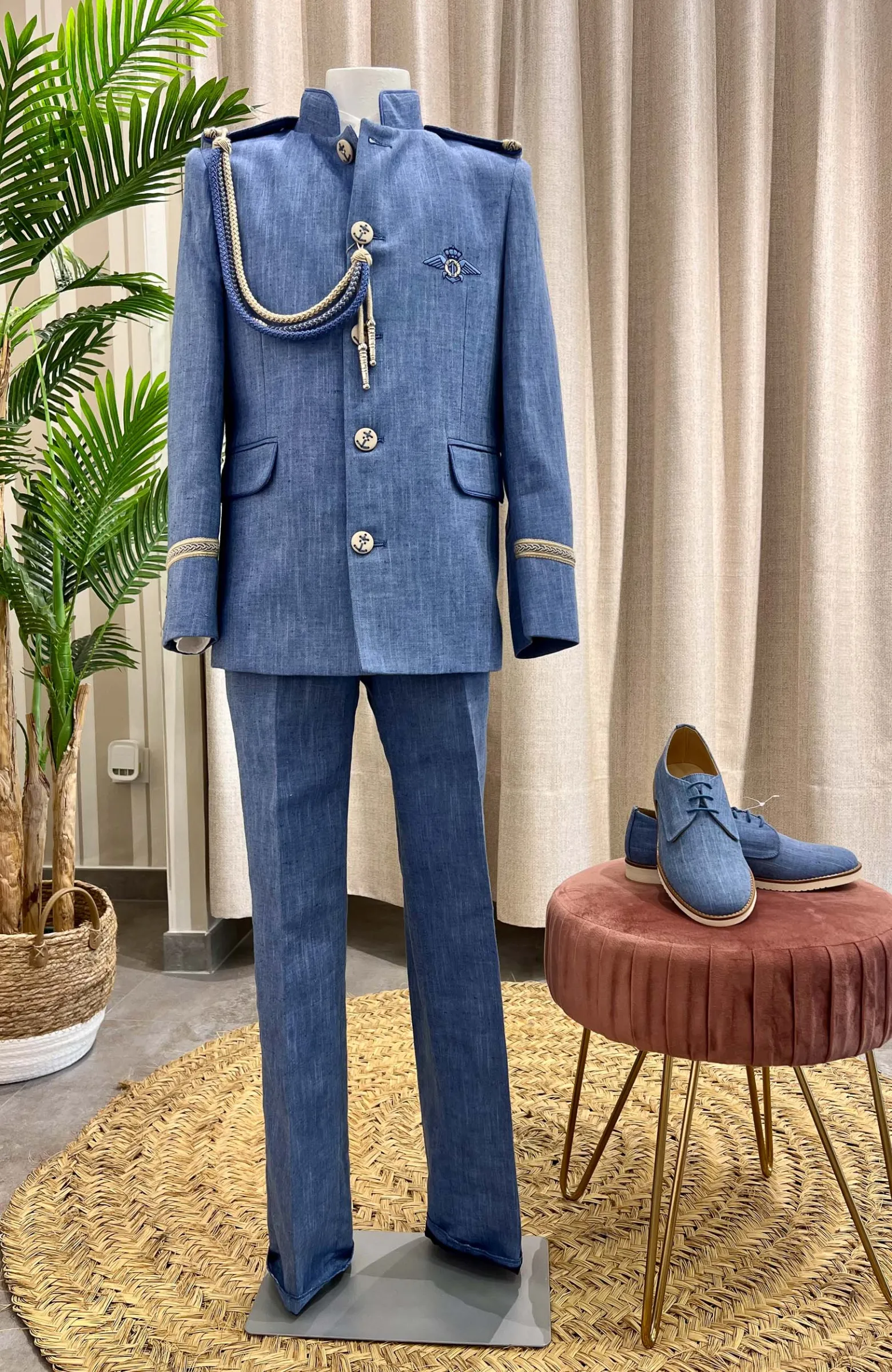 Traje de Comunión Almirante lino azul cuello mao, firma Varones modelo 2112