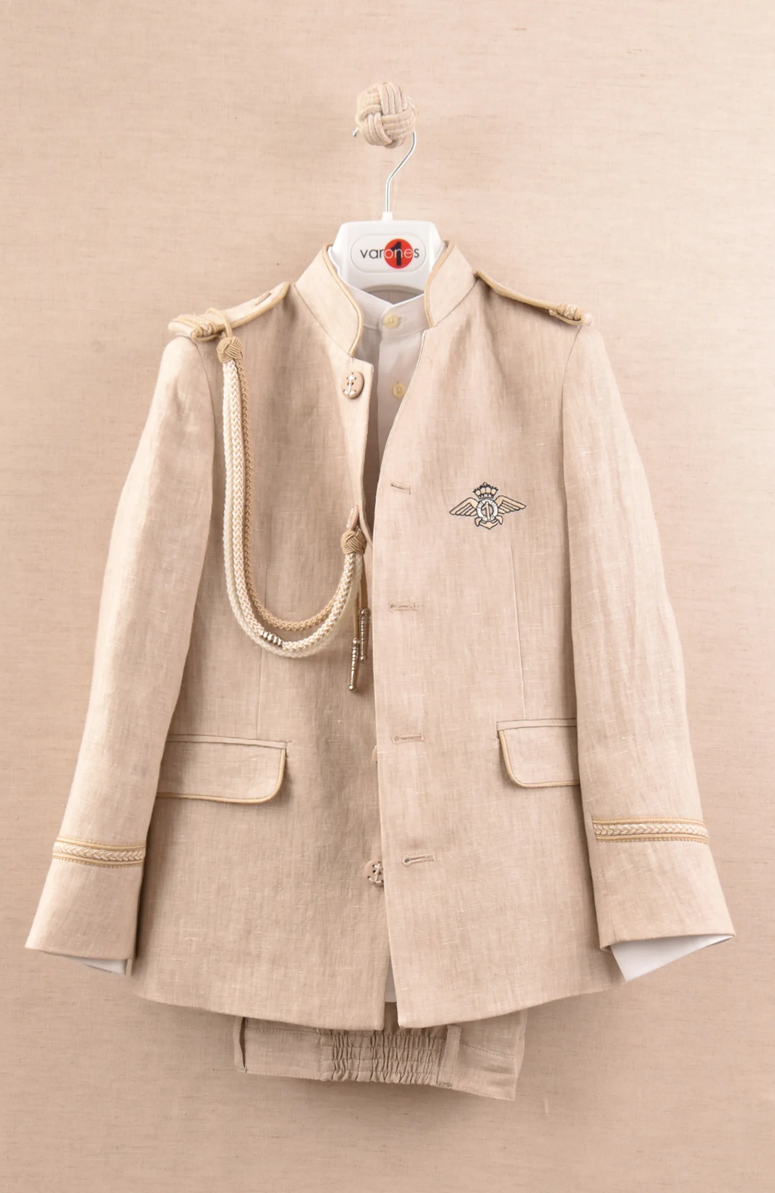 Traje de Comunión Almirante lino tostado cuello mao, con camisa de lino con cuello mao
