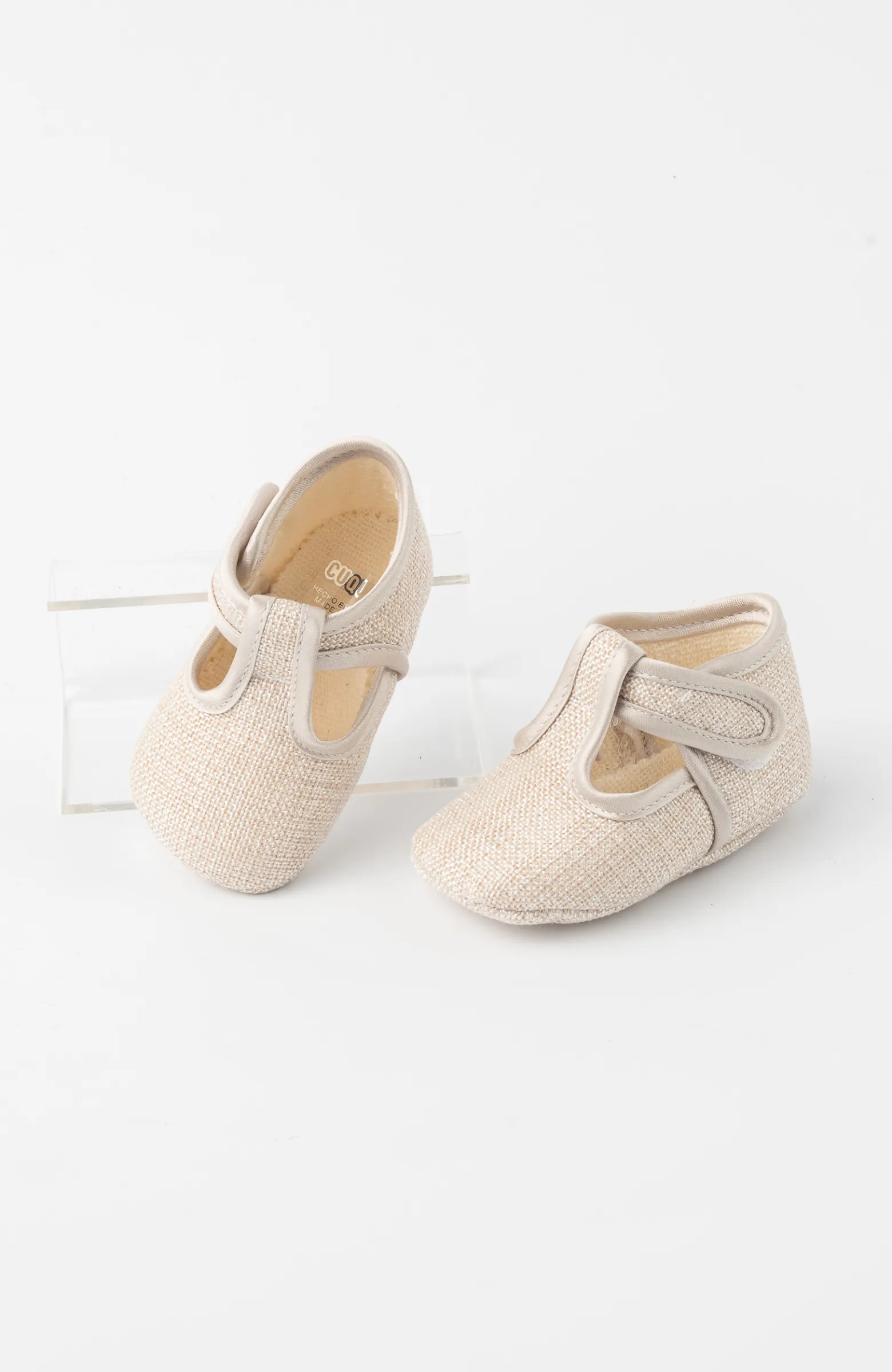 Zapato niño bebé vestir dorado, ideal para Bautizo
