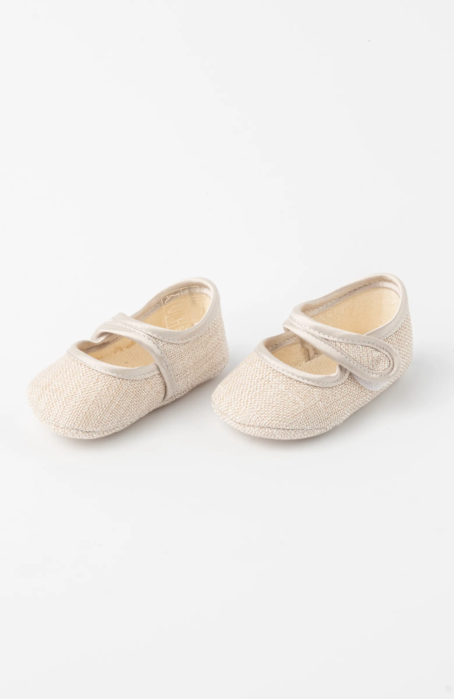 Zapatos bebé tejido dorado sin suela, ideal para Bautizo