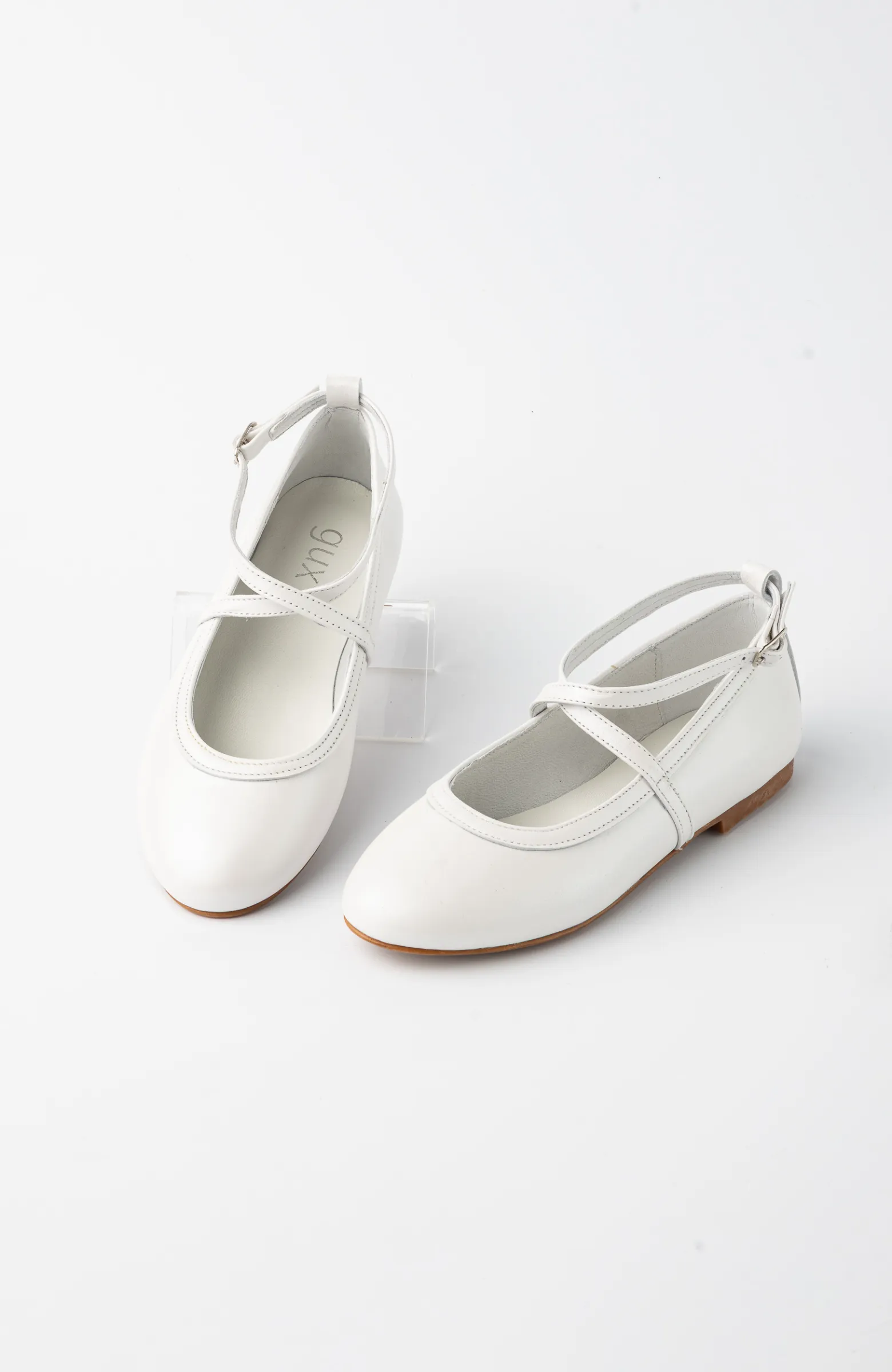 Zapatos de niña de Comunión blancos