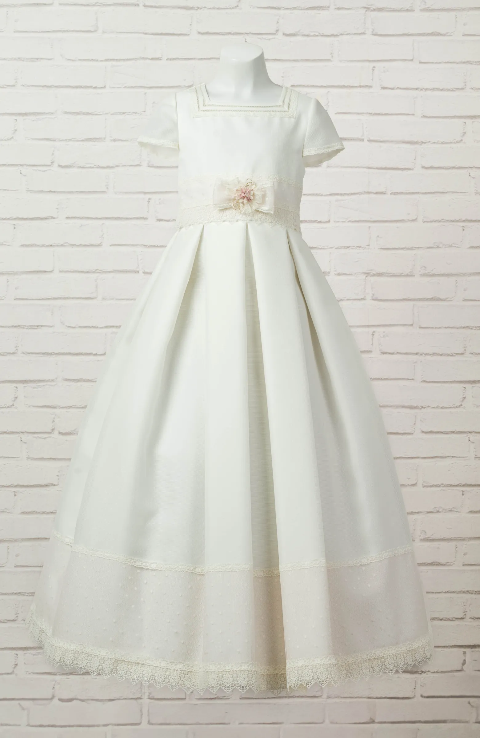Vestido de Comunión niña Outlet seda y tablones