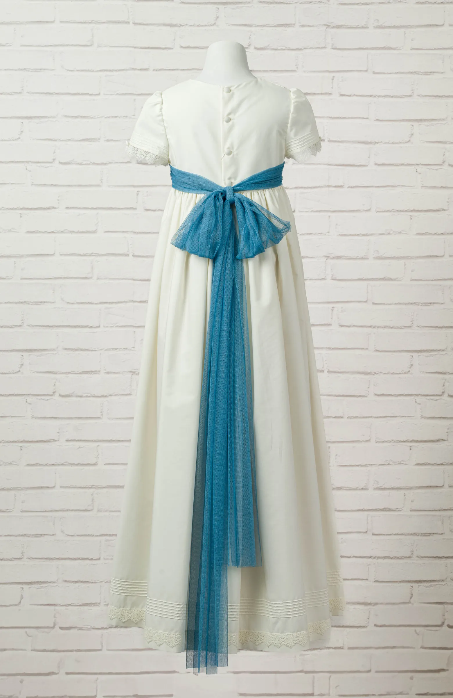 Vestido de Comunión niña Outlet con fajín azul