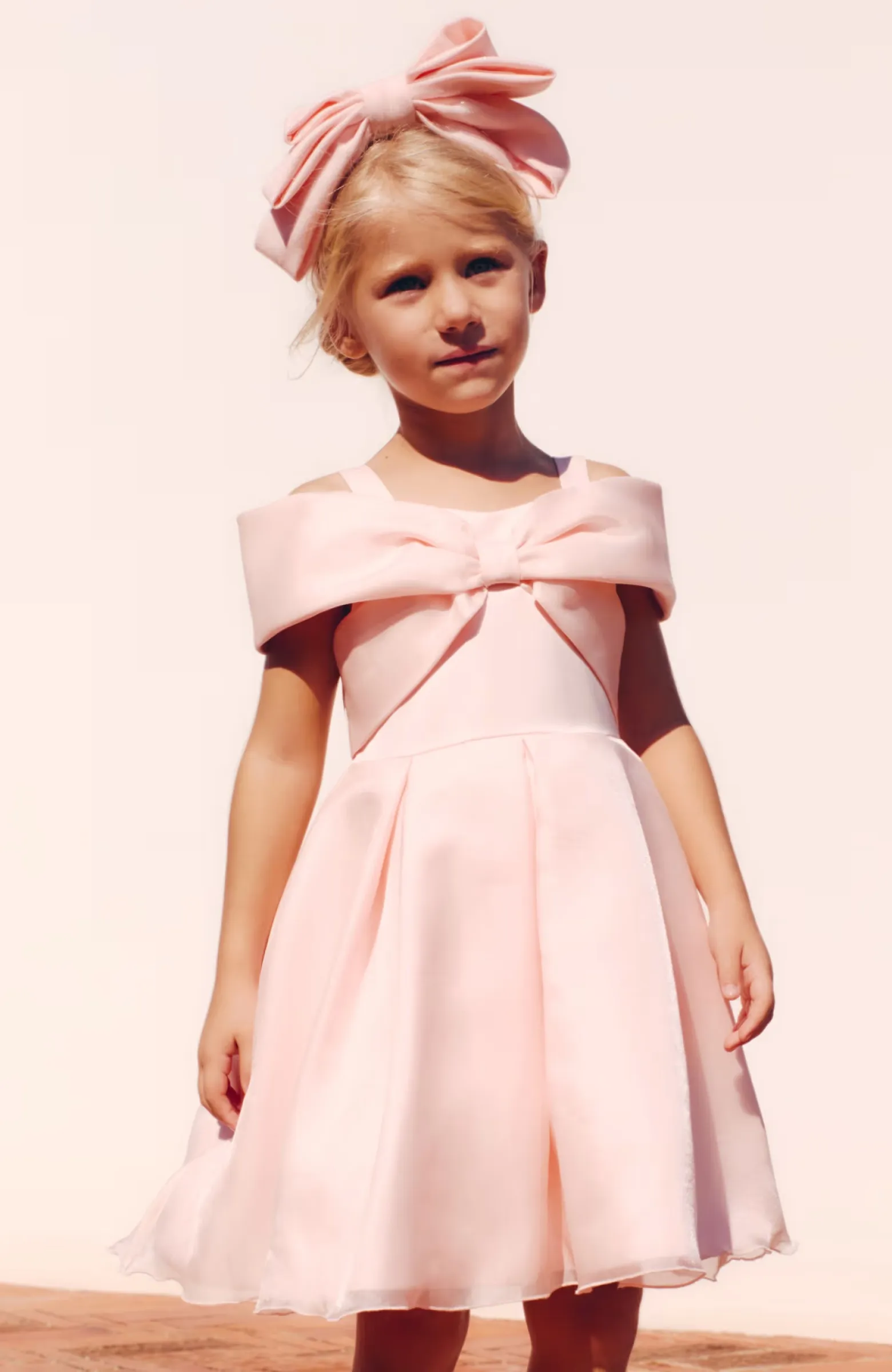 Vestido fiesta niña rosa escotado ideal para adolescentes