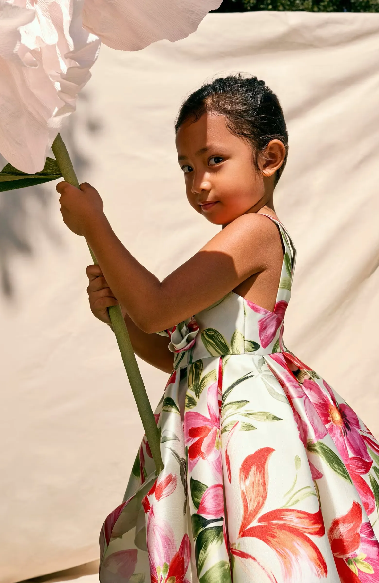 Vestido niña ceremonia estampado con escote en espalda ideal para arras y celebraciones