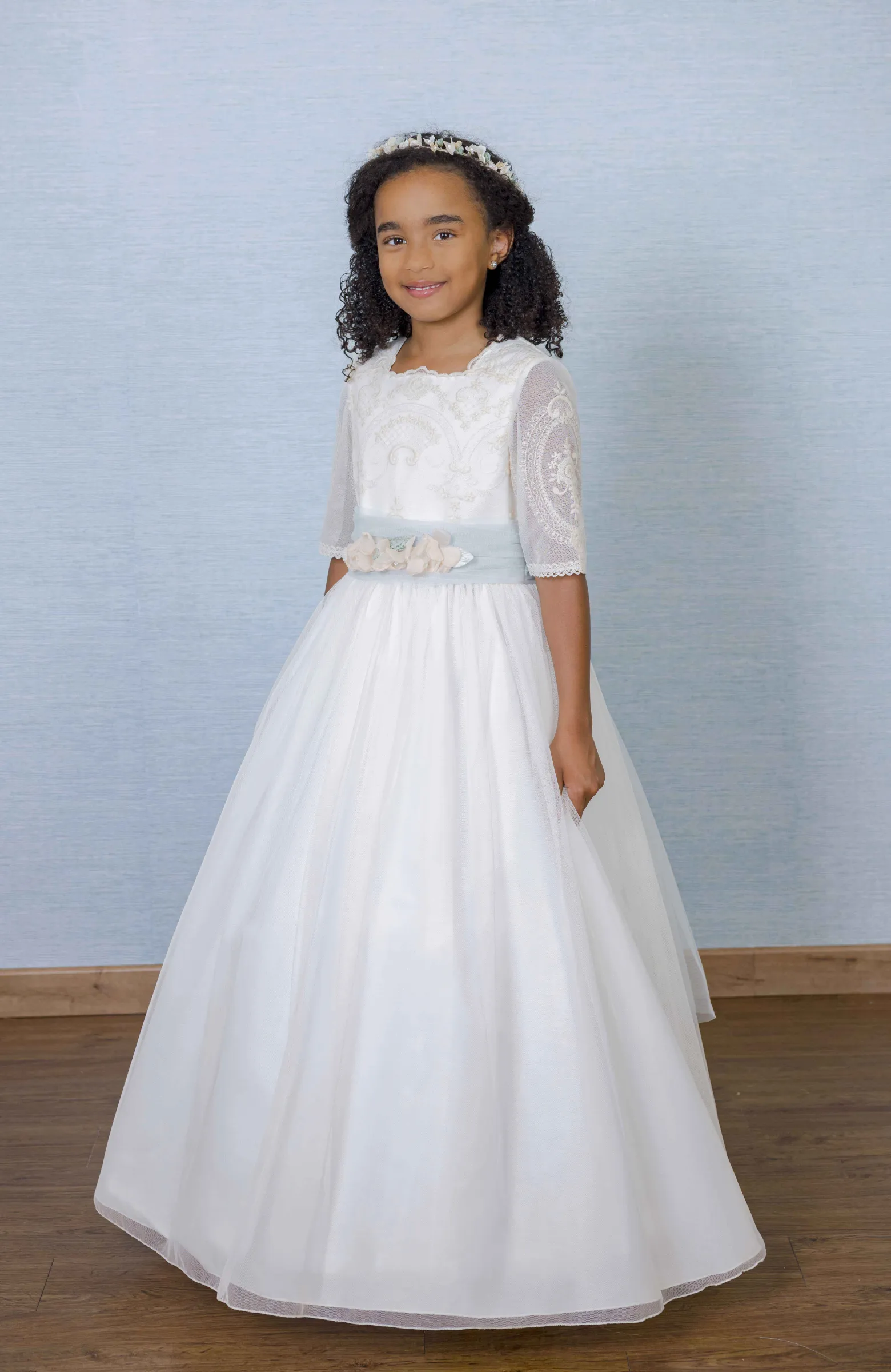 Vestido Comunión bordado fajin verde Clara