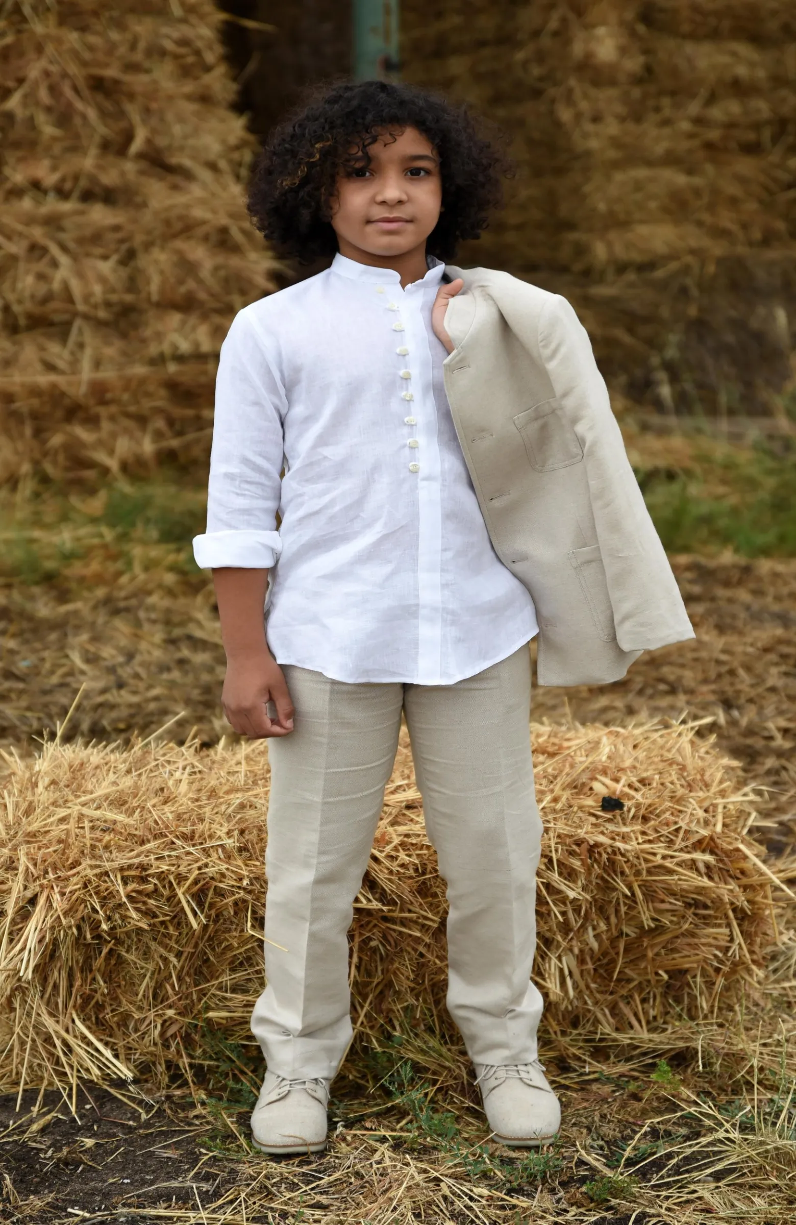 Traje de niño Ceremonia cuello mao tostado Lorenzo Traje de niño Ceremonia con cuello mao en color tostado