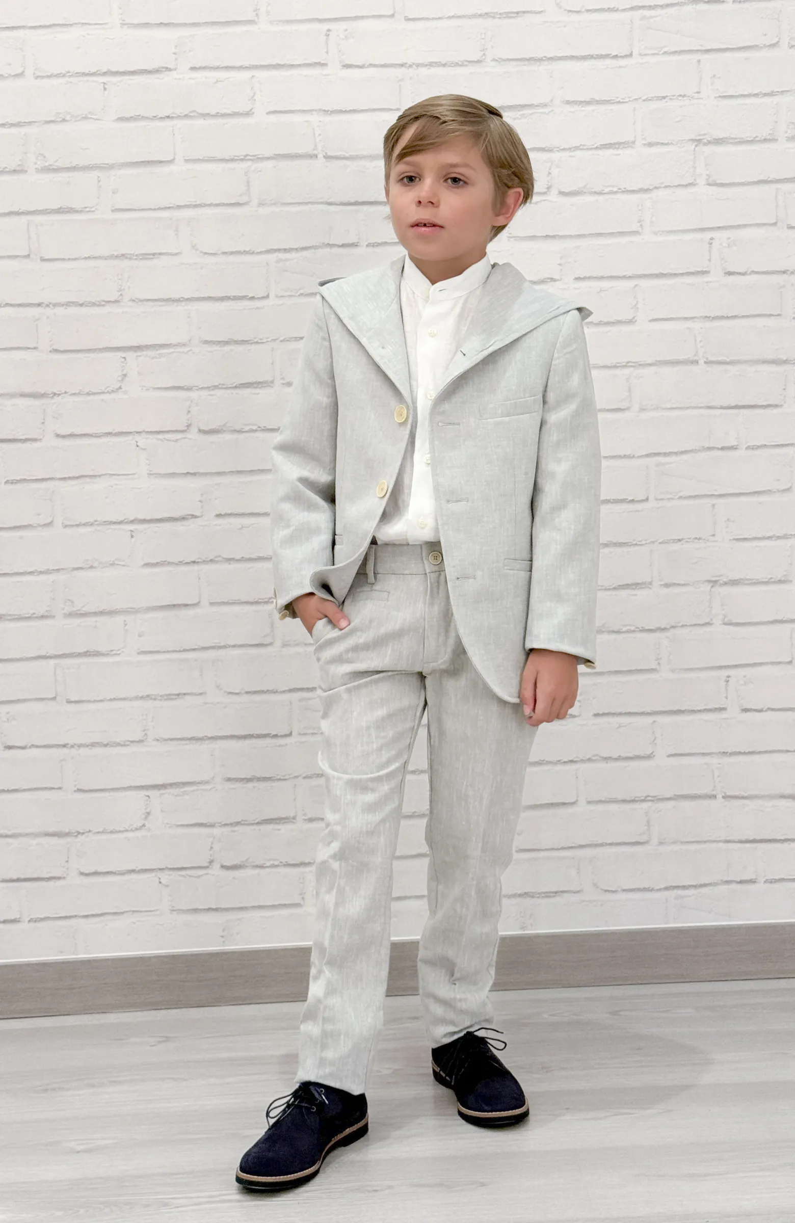 TRAJE NIÑO LINO CAPUCHA