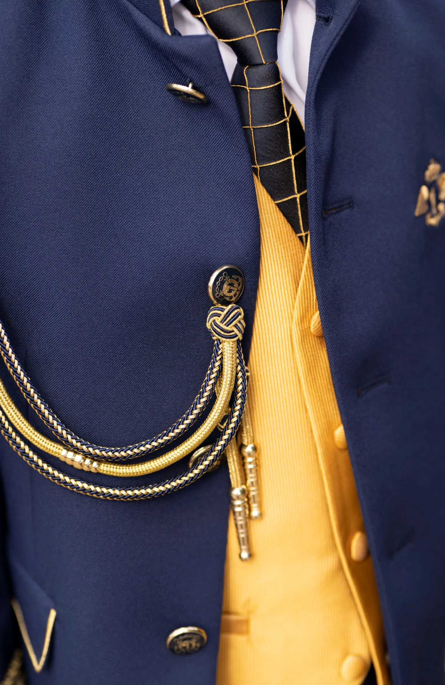 Traje de Comunión de almirante marino con dorado Traje de Comunión de almirante marino con dorado