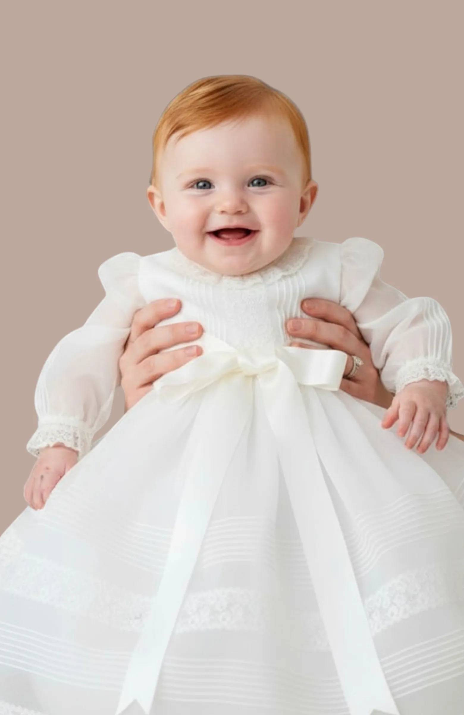 Faldón de Bautizo con capota clásico color crudo Lubián Faldón de Bautizo con capota clásico color crudo Lubián