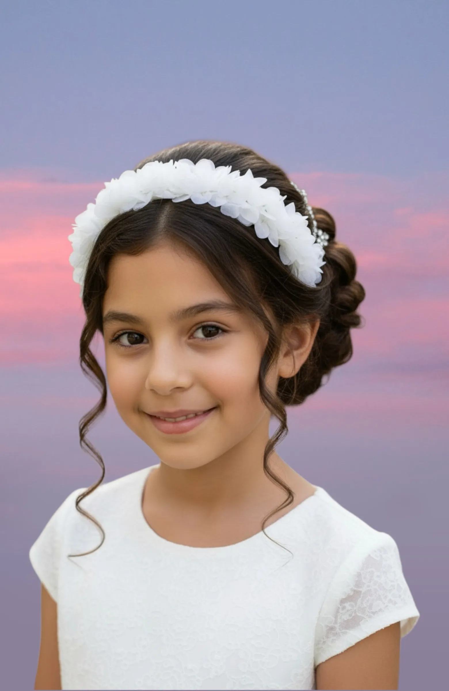 Corona niña flores blancas ceremonia 