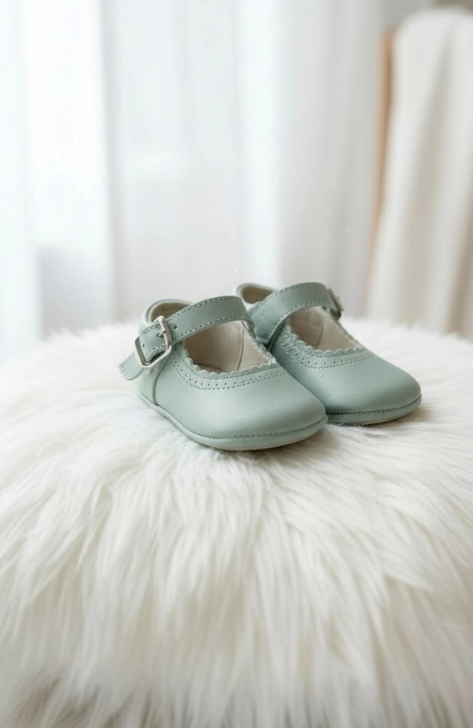 zapatito bebe verde tipo MERCEDITAS