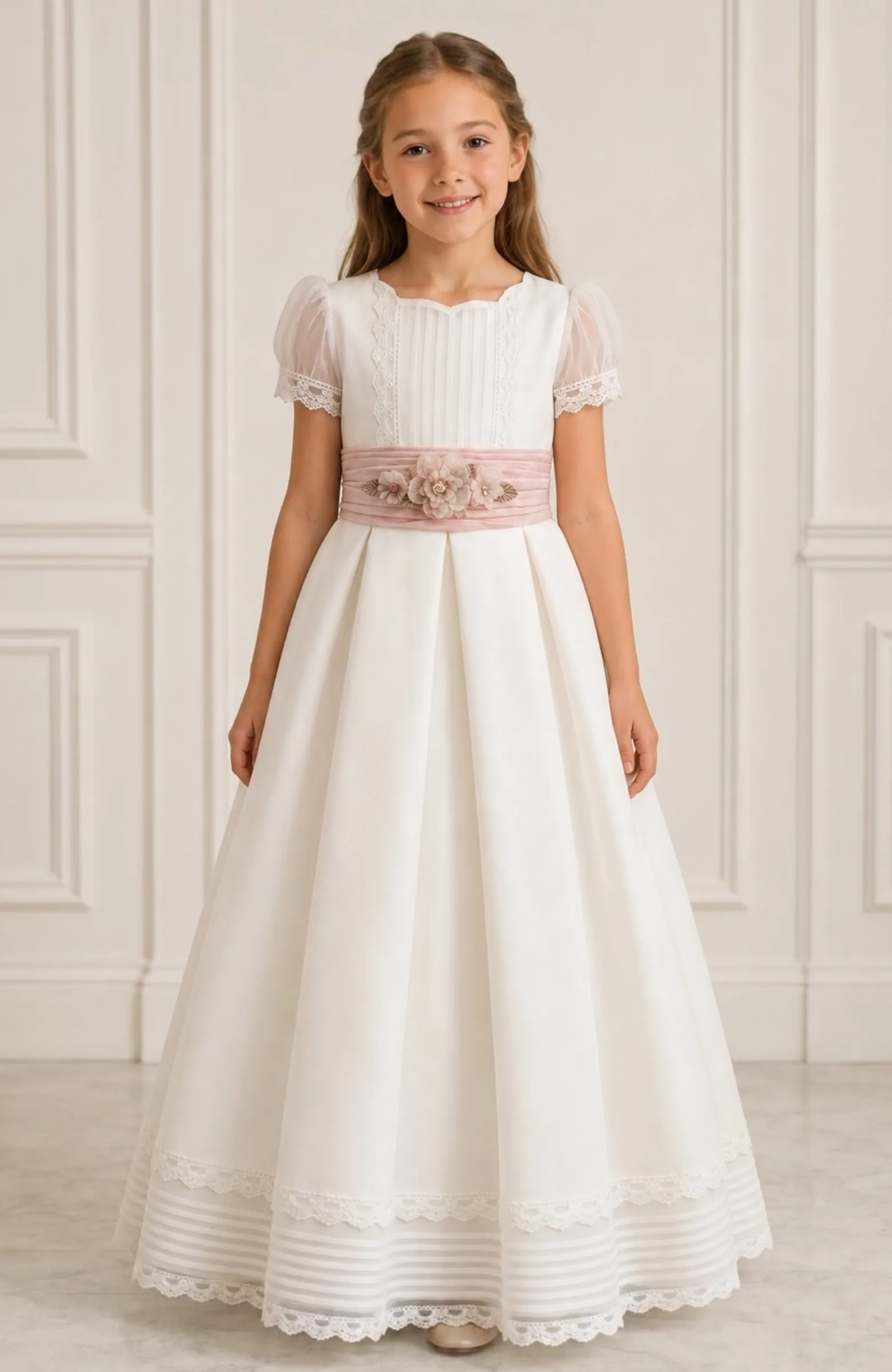 Vestido de Comunión con fajín rosa Nacar