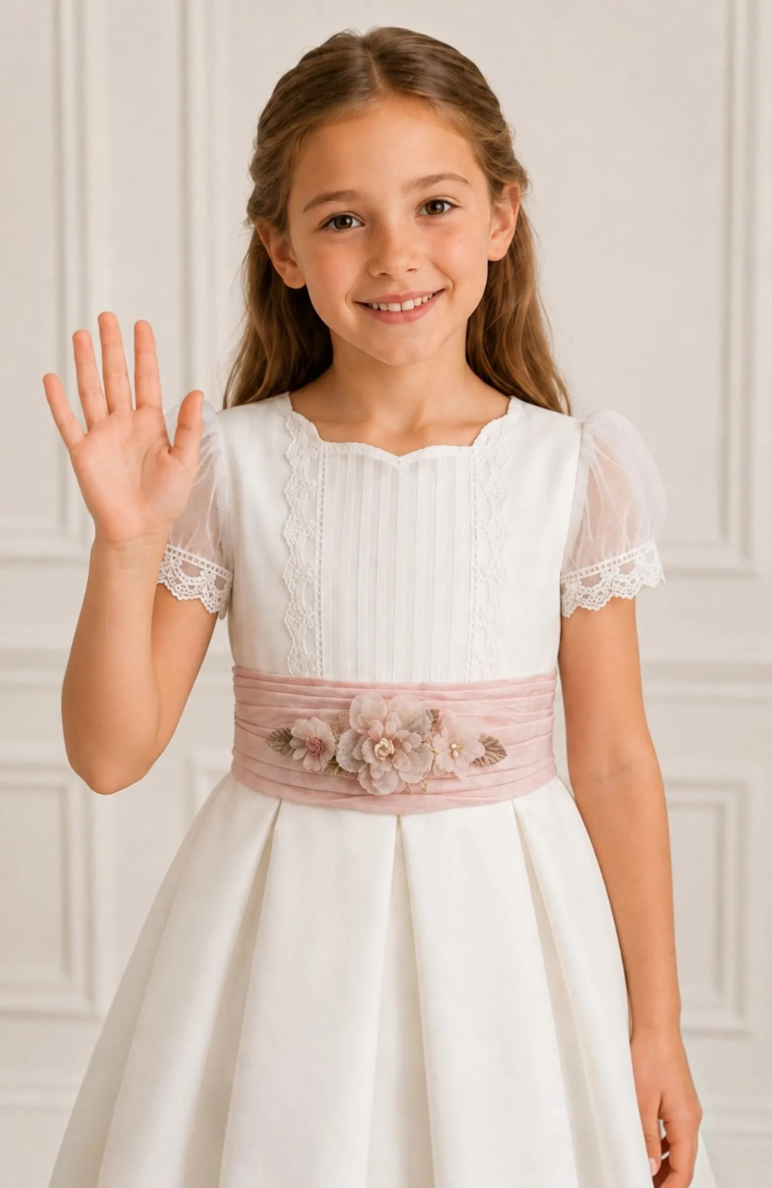 Vestido de Comunión con fajín rosa Nacar