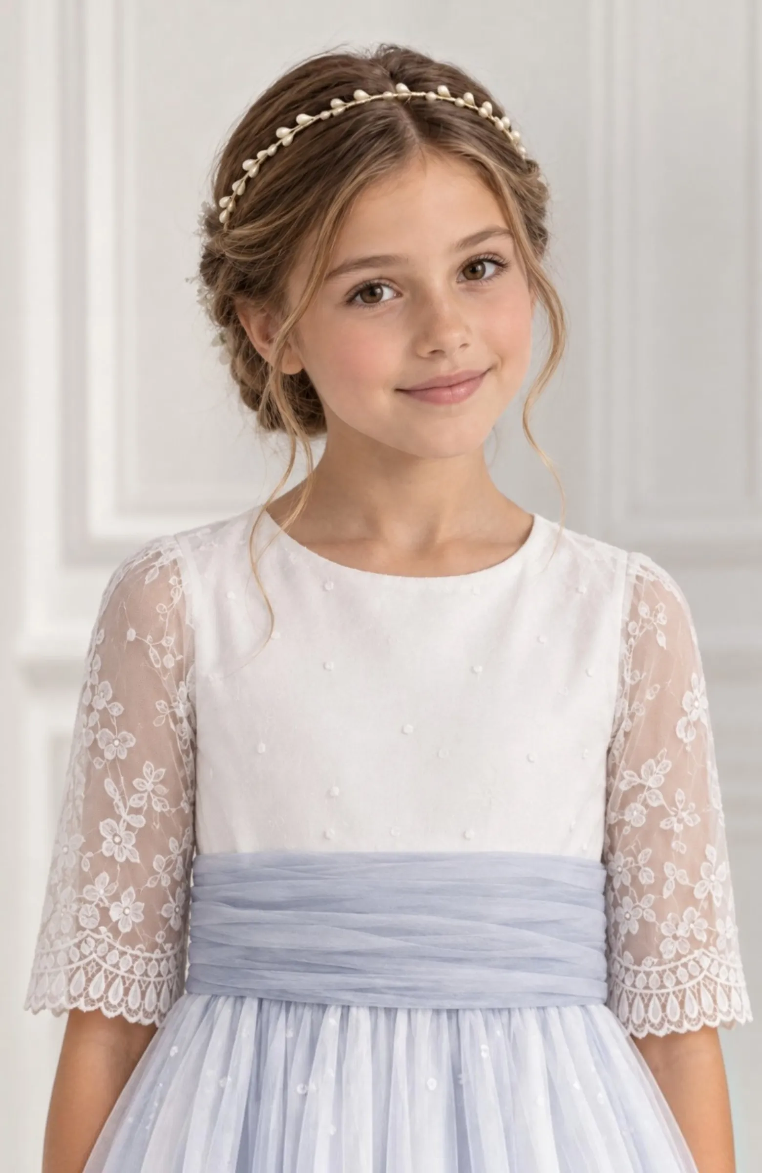 Vestido de Comunión bordado celeste Rato